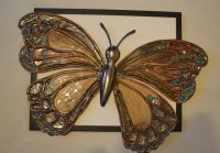 Veľký hnedý motýľ